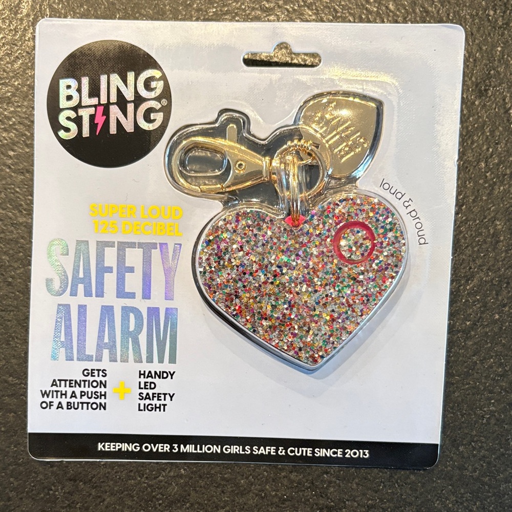 BRAND NEW NOT OPENED Bling Sting Heart Shaped Safety Alarm Keychain